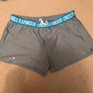 Gray under armor shorts